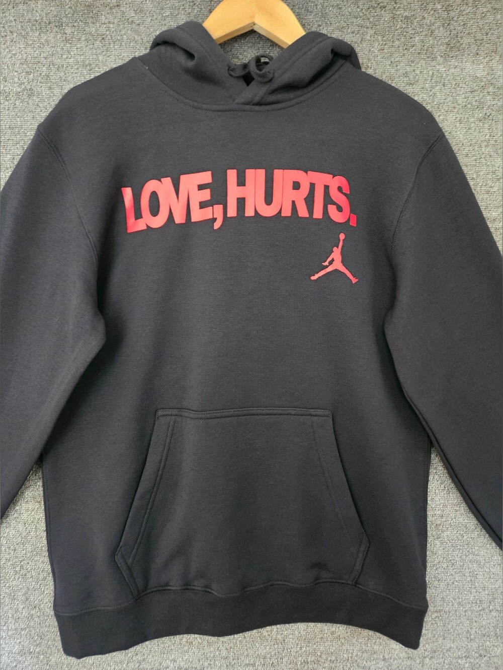 NWT Nike Jordan Jalen Hurts Love Hurts Pullover Hoodie Black Red Eagles Size M - Picture 5 of 14
